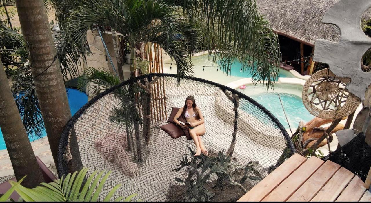 Hotel Me & - Estates Montanita