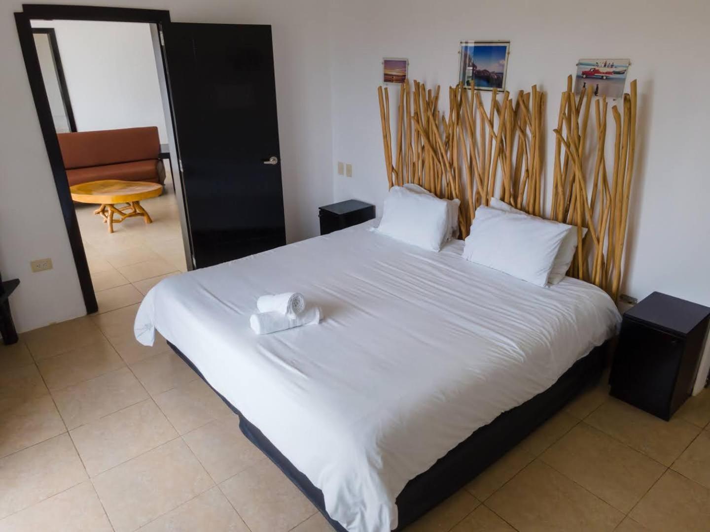 Me Hotel&villas - Estates