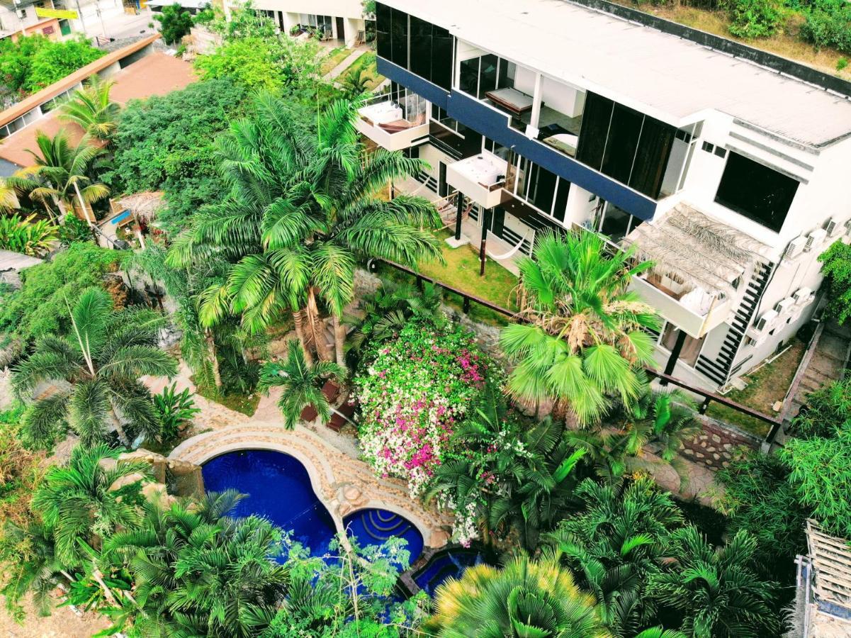 Hotel Me & - Estates 4*